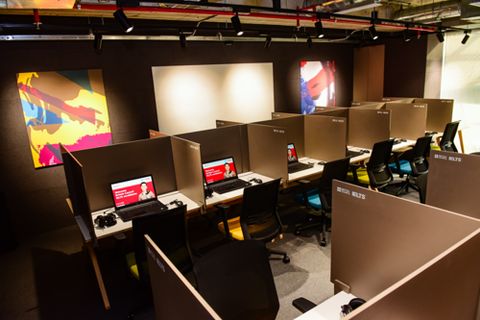 Bí quyết chinh phục IELTS: Nên thi trên máy tính hay trên giấy?