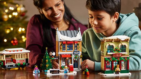 LEGO Holiday Có Gì Đặc Biệt? Tại Sao Ai Cũng Muốn Sở Hữu