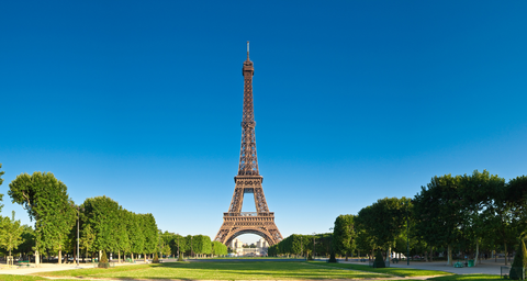 Khám Phá Kinh Đô Thời Trang Paris: Nơi Những Huyền Thoại Thời Trang Được Sinh Ra