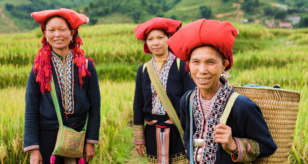 Đưa Nét Đẹp Văn Hoá Truyền Thống Dân Tộc Vào Thời Trang: Nét Giao Thoa Tinh Tế Và Đầy Sáng Tạo