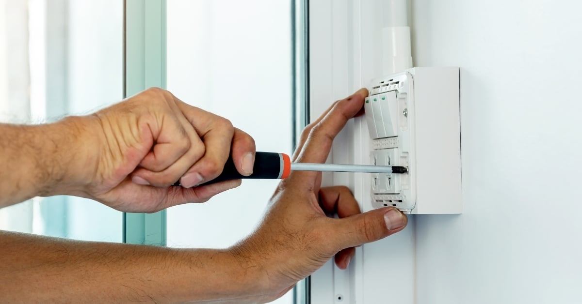 Lưu ý an toàn khi tháo dây điện tại nhà