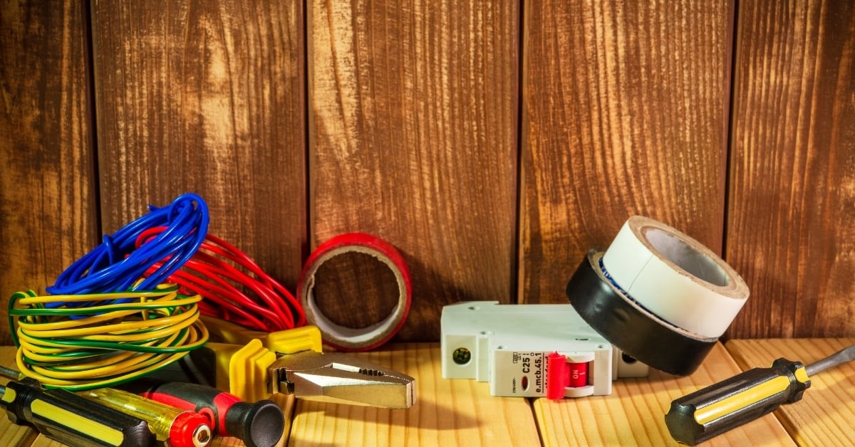 Dụng cụ cần chuẩn bị khi tháo dây điện