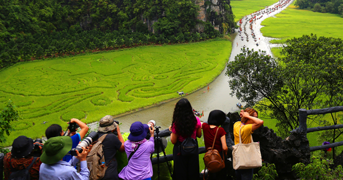 Gần 110 nhiếp ảnh gia hội tụ tại Phototour “Mùa vàng Tam Cốc – Tràng An 2025”
