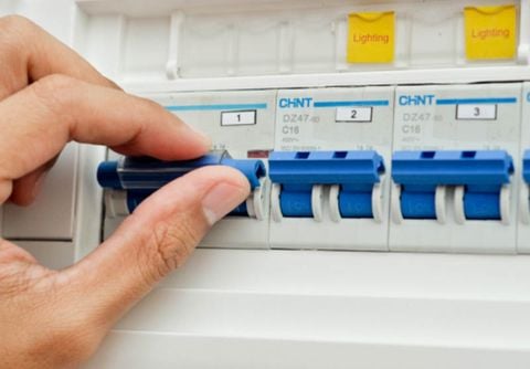 Hướng dẫn vệ sinh máy lạnh Samsung đơn giản tại nhà