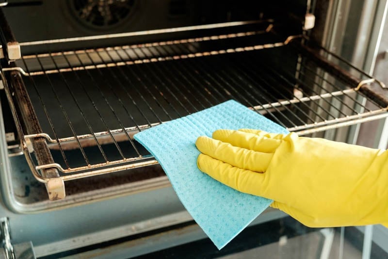 Hướng dẫn cách vệ sinh lò nướng rỉ sét tại nhà hiệu quả