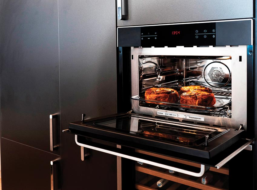 Trải nghiệm thực tế: Lò nướng kết hợp vi sóng RMG450B tại Khánh Vy Home có gì đặc biệt?