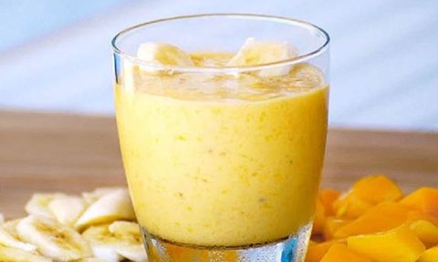 Cách làm sinh tố xoài chuối đẹp da, bổ dưỡng