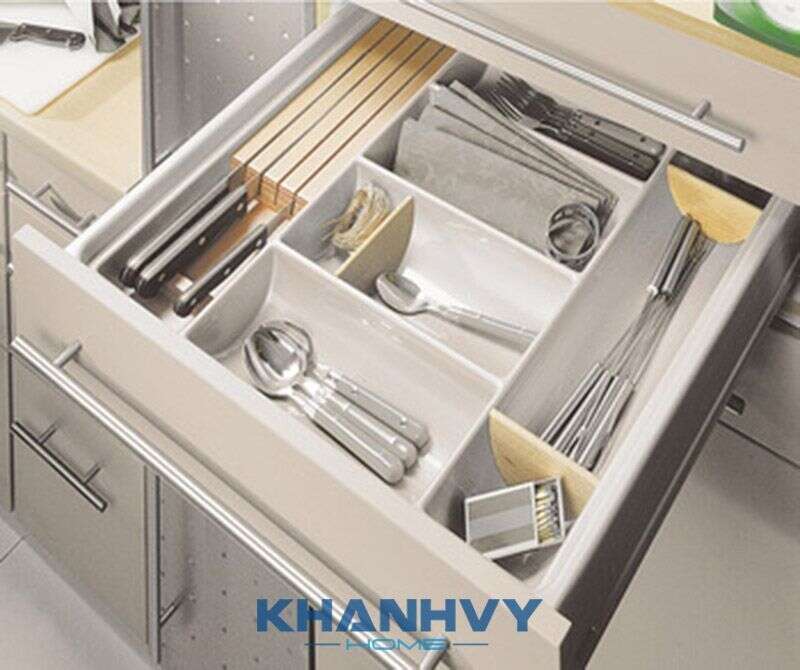 Tại sao bạn nên lựa chọn khay chia thìa dĩa hafele? Điểm danh Top 3+ mẫu sản phẩm ấn tượng nhất