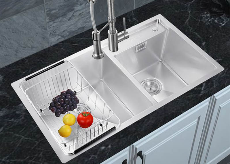 Nên chọn chậu rửa chén Eurogold inox hay đá granite?