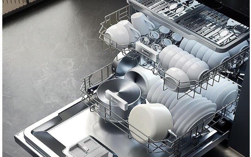 Cách sắp xếp bát đĩa trong máy rửa chén để đạt hiệu quả làm sạch tốt nhất