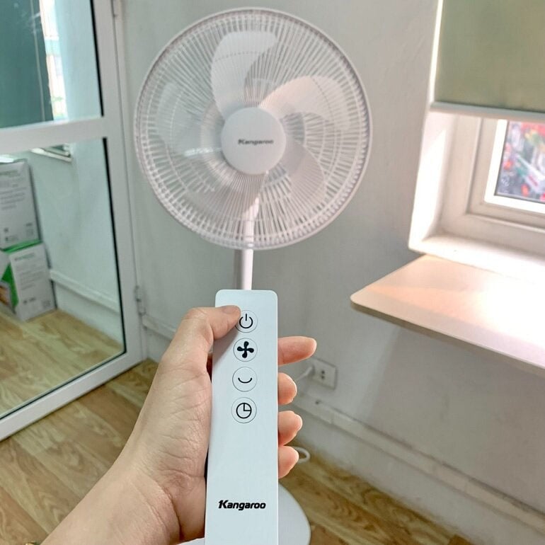 Quạt Kangaroo KG 726 không thể điều chỉnh tốc độ