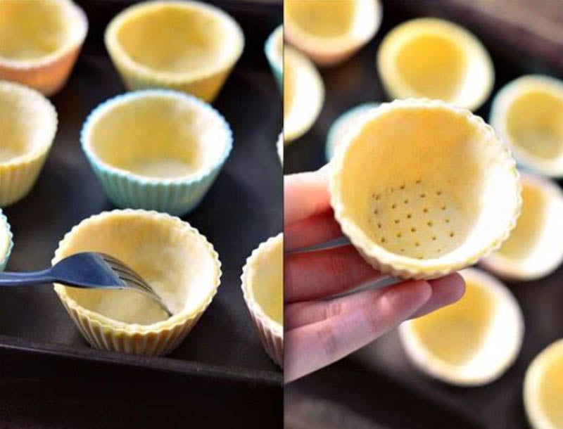 Làm vỏ bánh trước tiên