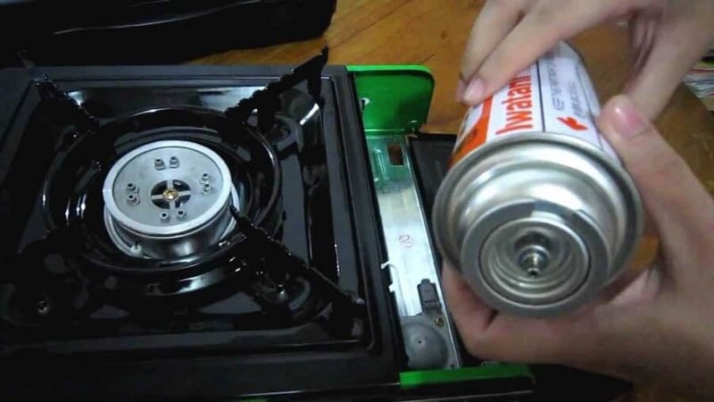 Xoay núm xoay theo chiều kim đồng hồ về vị trí Off để tắt bếp