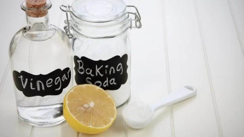 Sử dụng baking soda và giấm