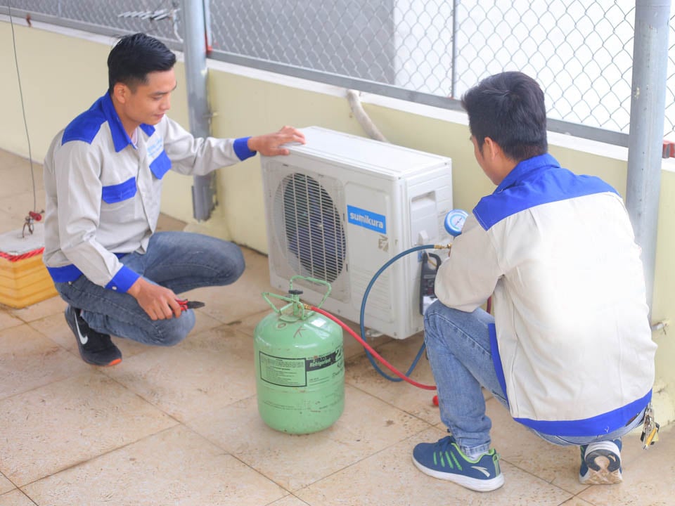 Nên xác định chính xác thời điểm cần sạc ga máy lạnh
