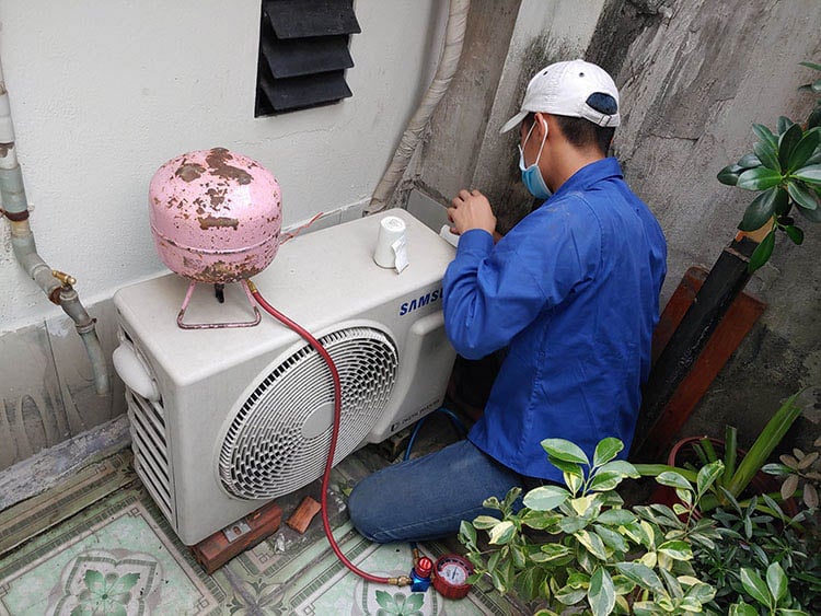 Hướng dẫn bơm ga máy lạnh tại nhà đúng kỹ thuật