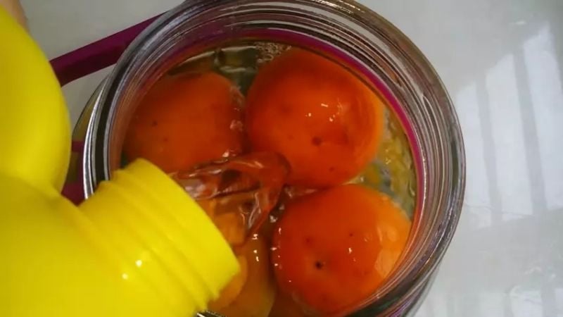 Cách ngâm hồng bằng cồn hoặc rượu