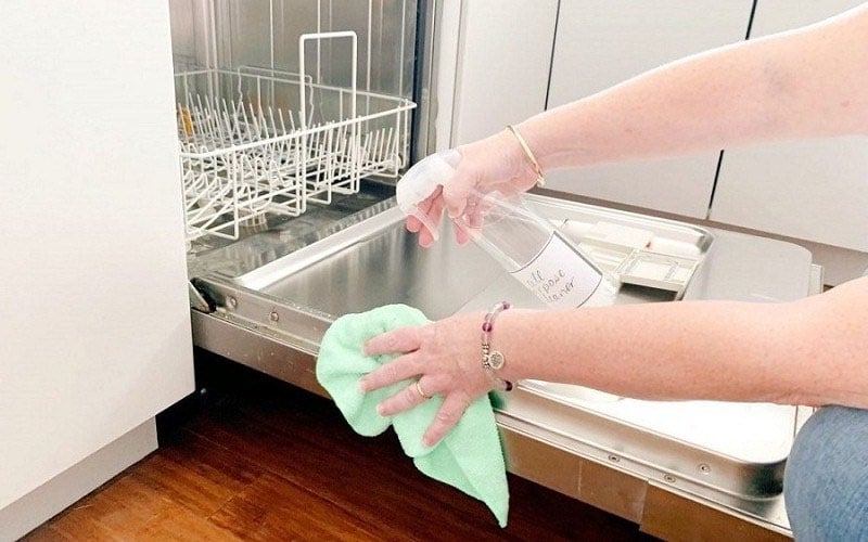 Hướng dẫn cách vệ sinh máy rửa bát Bosch Serie 6