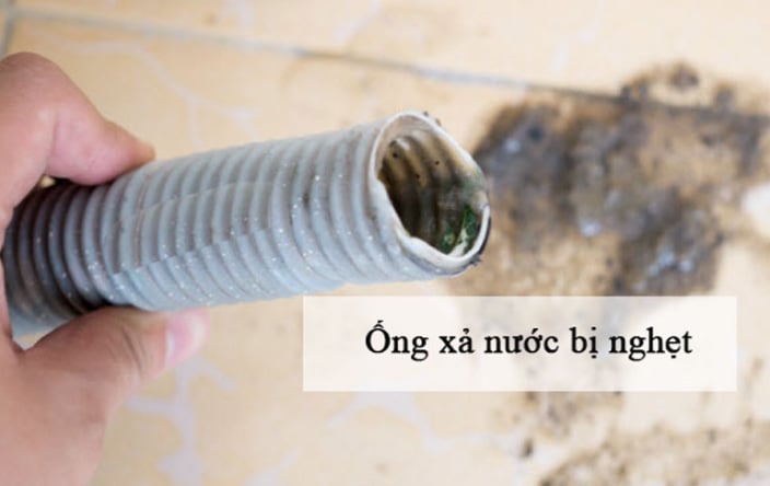 Đường ống nước xả bị tắc nghẹt