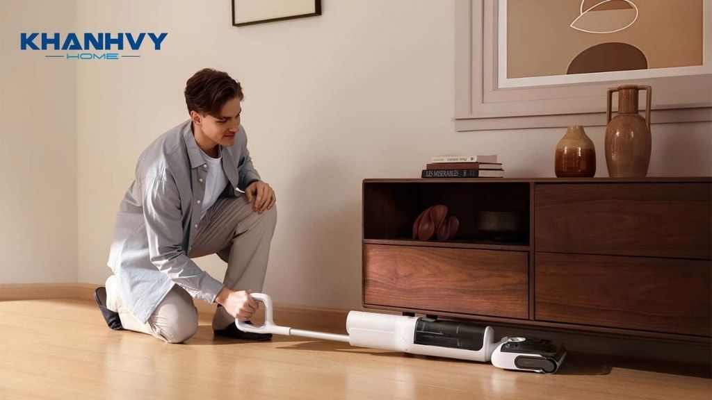 Roborock F25 RT với thiết kế  180° FlatReach để làm sạch sâu