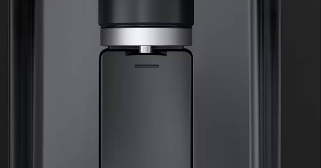 Lấy nước lạnh không cần mở tủ