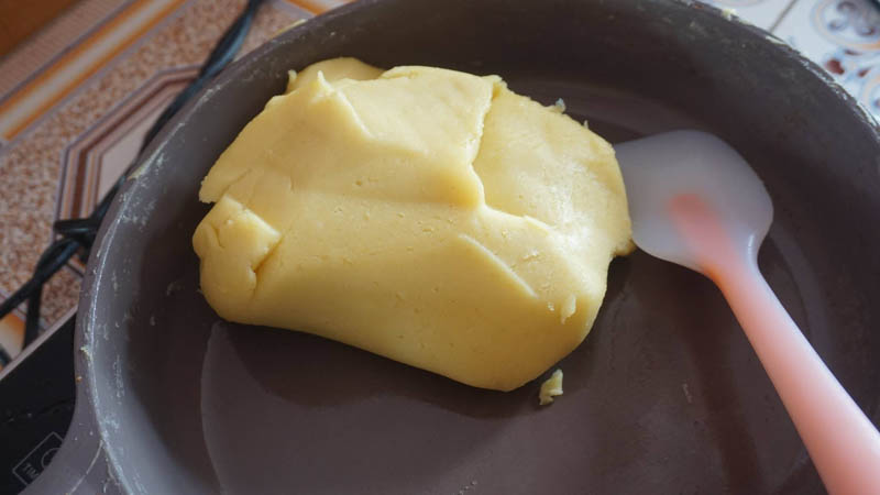 Sên nhân đậu xanh khô và dẻo