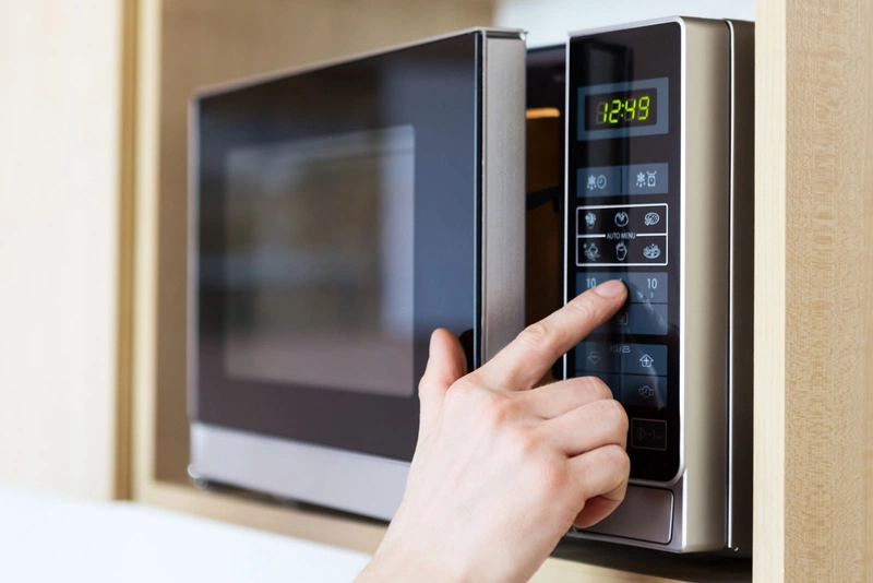 Thời gian hâm nóng phải đủ lâu để thực phẩm được nóng đều.