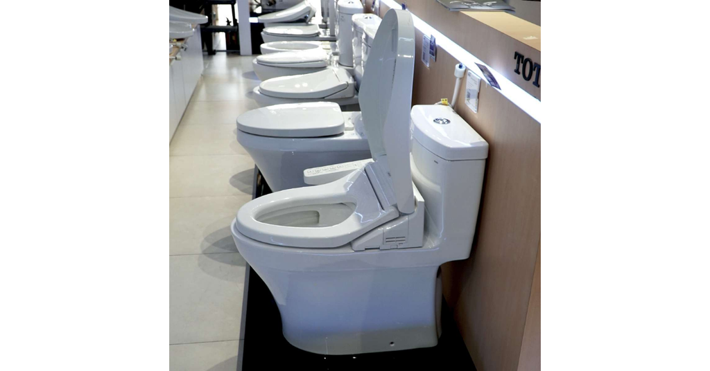 Bàn cầu hai khối TOTO CS761DW8 nắp rửa điện tử WASHLET