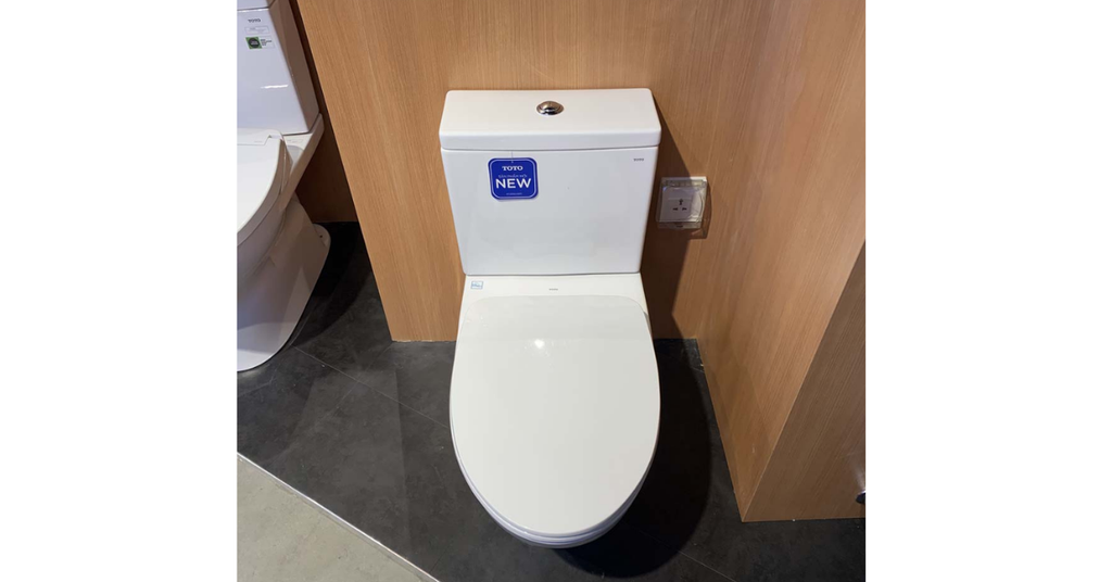 Bàn cầu hai khối TOTO CS769DRT10XW nắp đóng êm TC395VS