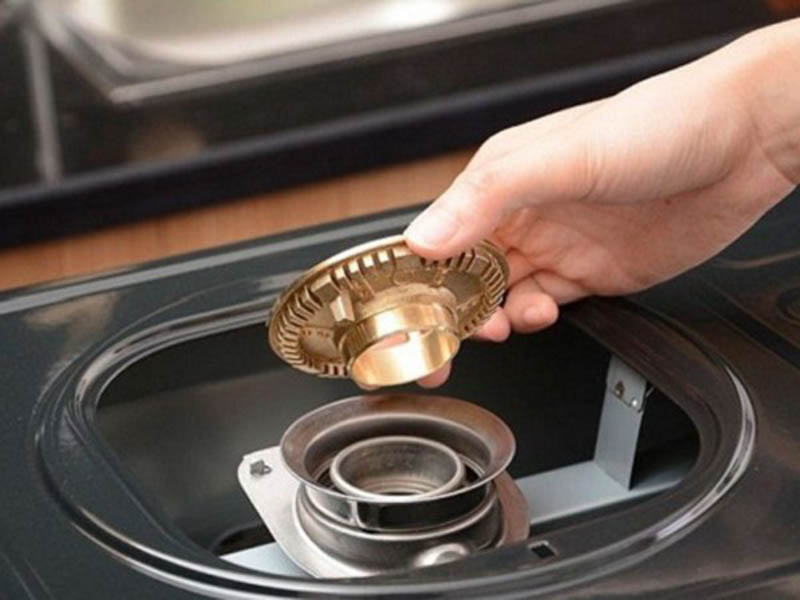 Bếp ga bị đỏ lửa do ga đốt không hết