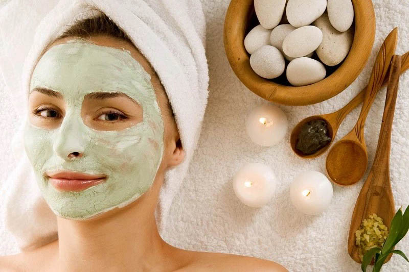 Các sản phẩm có tính chất làm mát nhanh, chiết xuất từ thiên nhiên như: Dưa leo, lô hội, trà xanh,... sẽ là lựa chọn thích hợp nhất