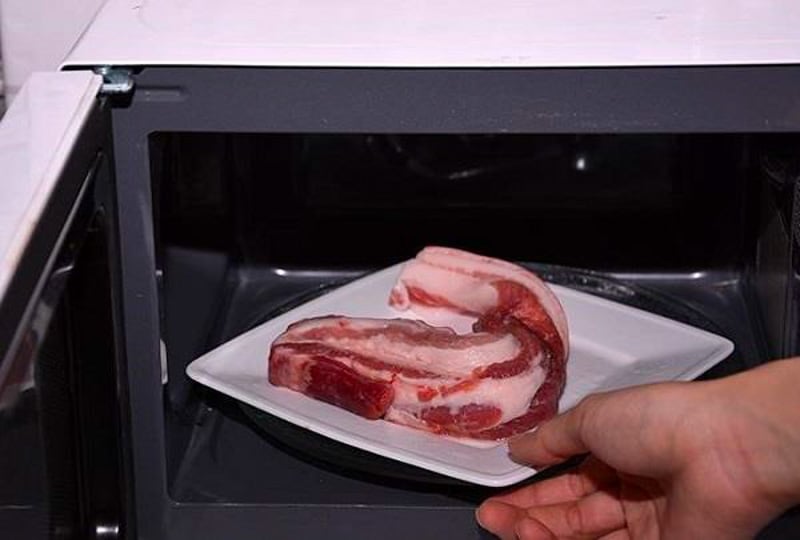 Thịt sau khi rã đông vẫn giữ nguyên được độ tươi