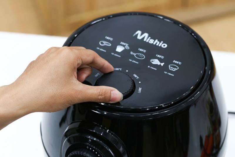 Sử dụng nồi chiên không dầu để rã đông thực phẩm