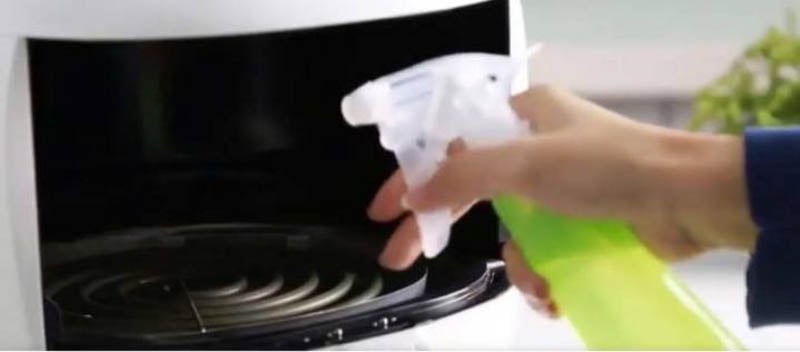 Xịt dung dịch baking soda
