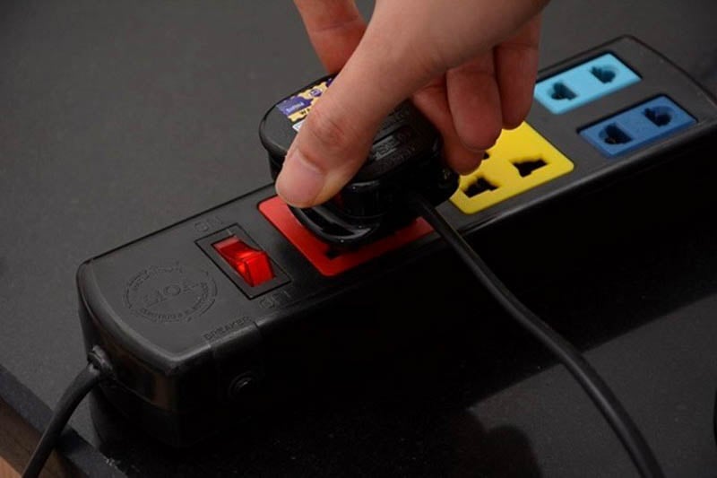 Dùng ổ cắm riêng biệt cho bếp hồng ngoại để chống cháy nổ