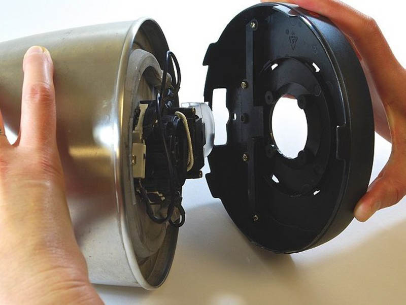 Ấm siêu tốc bị mắc lỗi hỏng nghiêm trọng