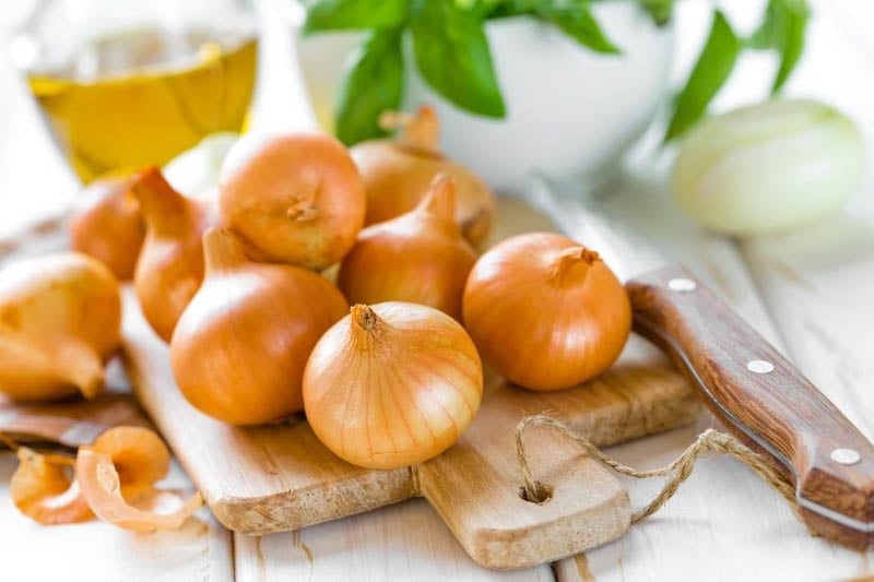Chọn hành tây có rễ dài bảo quản được lâu hơn