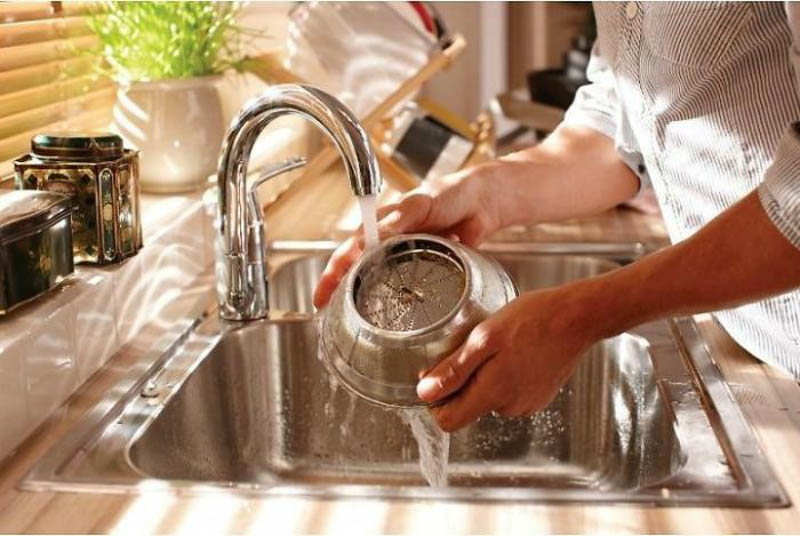 Vệ sinh máy ép sau khi sử dụng