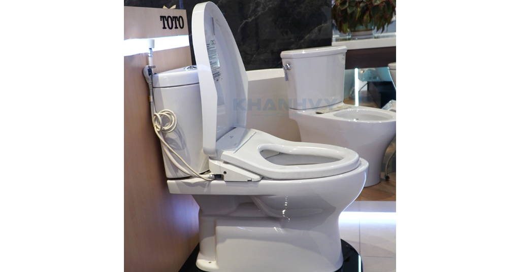Một số đặc điểm nổi bật của bàn cầu hai khối TOTO CS320DRW11