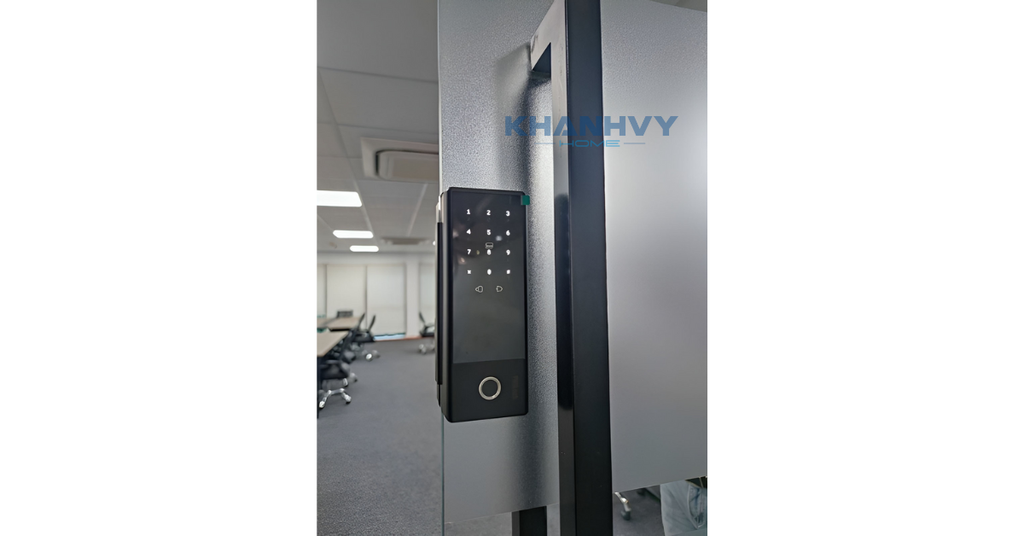 Sản phẩm khóa vân tay PHGlock FG5604 sở hữu thiết kế nhỏ gọn và bền bỉ