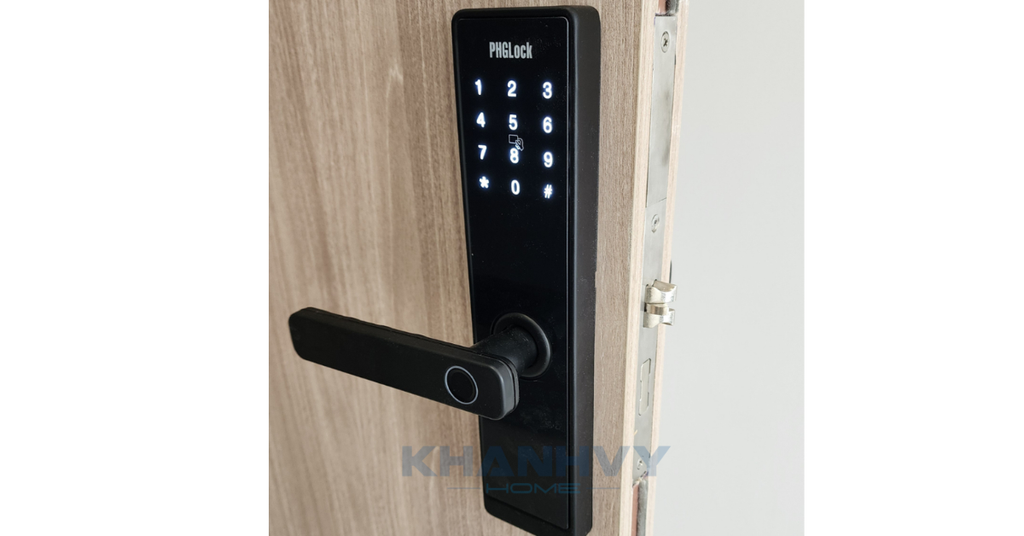 Cận cảnh sản phẩm khóa điện tử PHGlock FP8021