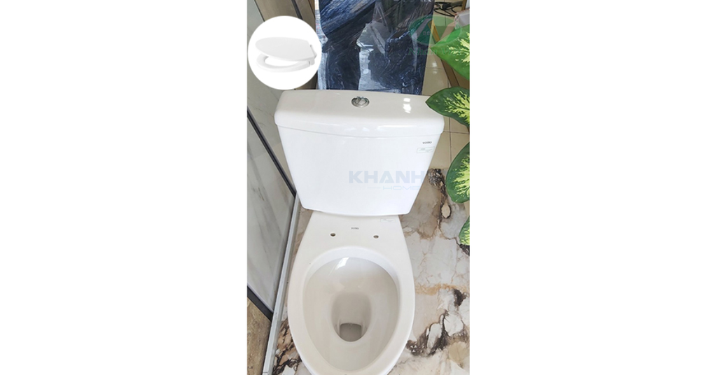 Bàn cầu hai khối TOTO CS300DT2Y1 với thiết kế hai khối tiện lợi