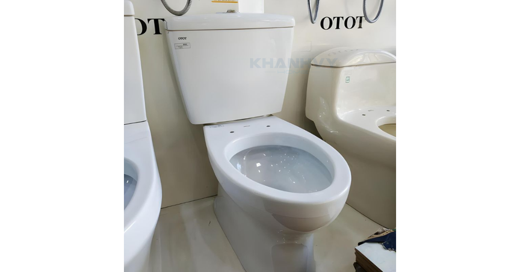 Bàn cầu hai khối TOTO CS300DT3Y1 với thiết kế meno kháng khuẩn cao cấp