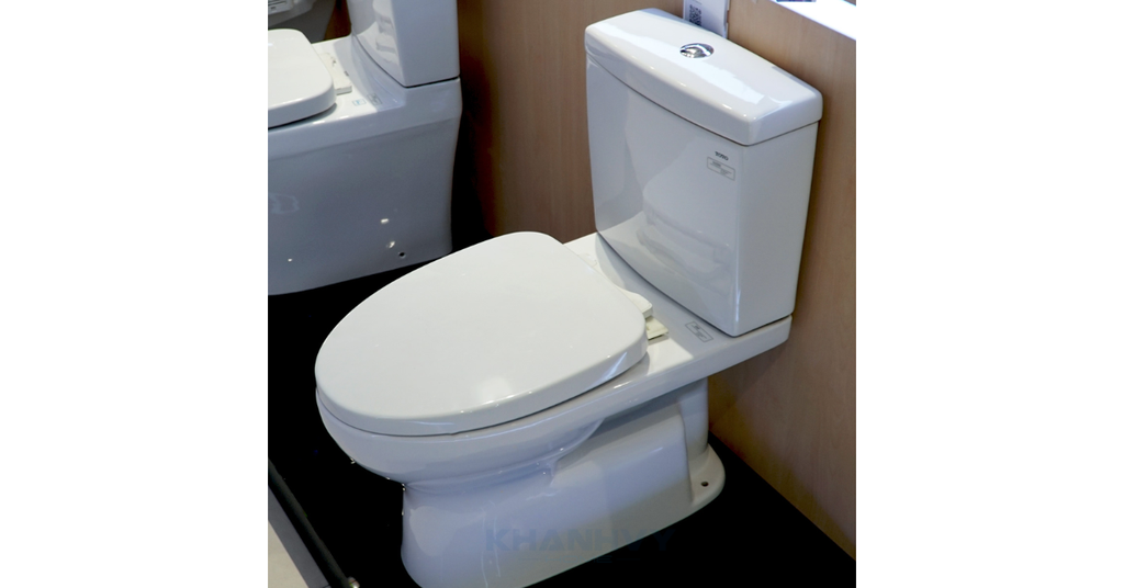 Bàn cầu hai khối TOTO CS320DRT3 với thiết kế hiện đại và sang trọng