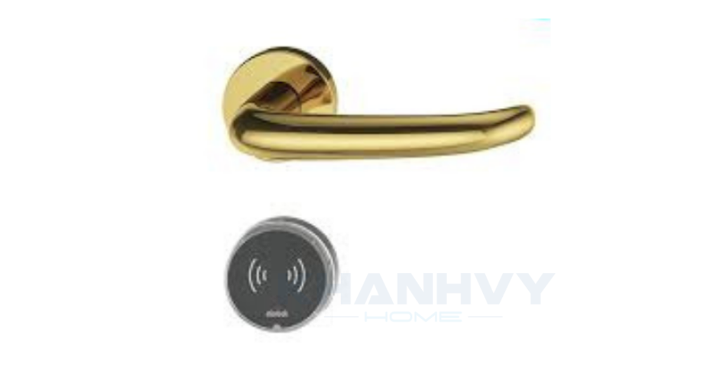 Khoá điện tử nắm ngoài Hafele 917.63.611 với thiết kế inox đồng bóng sang trọng và tay nắm kiểu J hiện đại