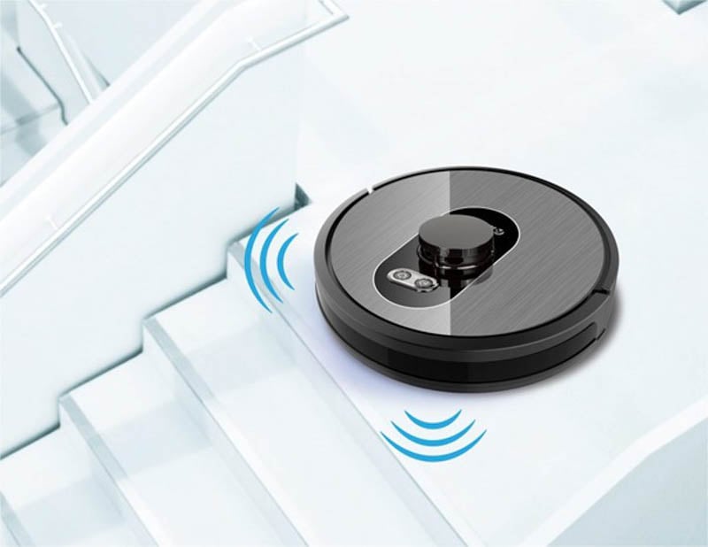 Nhờ sở hữu nhiều tính năng như hút bụi, lau nhà, đèn UV diệt khuẩn mà Rapido R8 được nhiều khách hàng tin tưởng lựa chọn