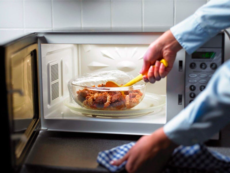 Lò vi sóng có nướng bánh được không?