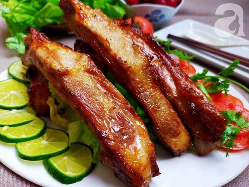 Sườn nướng hấp dẫn, bắt mắt