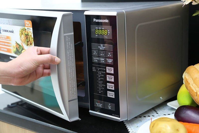 Lò vi sóng (lò viba) hiện nay được xem là một trong các vật dụng dụng không thể thiếu trong mỗi gia đình