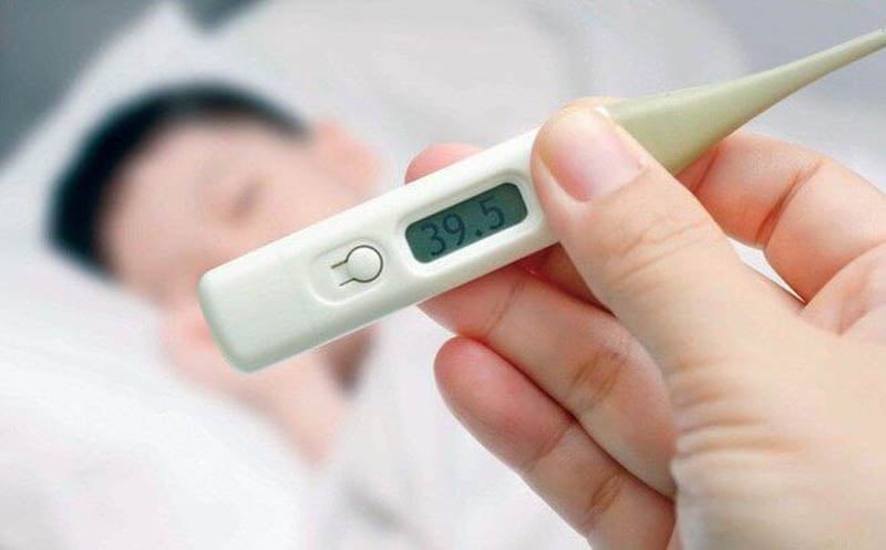 Bị sốt nằm quạt có tác dụng gì?